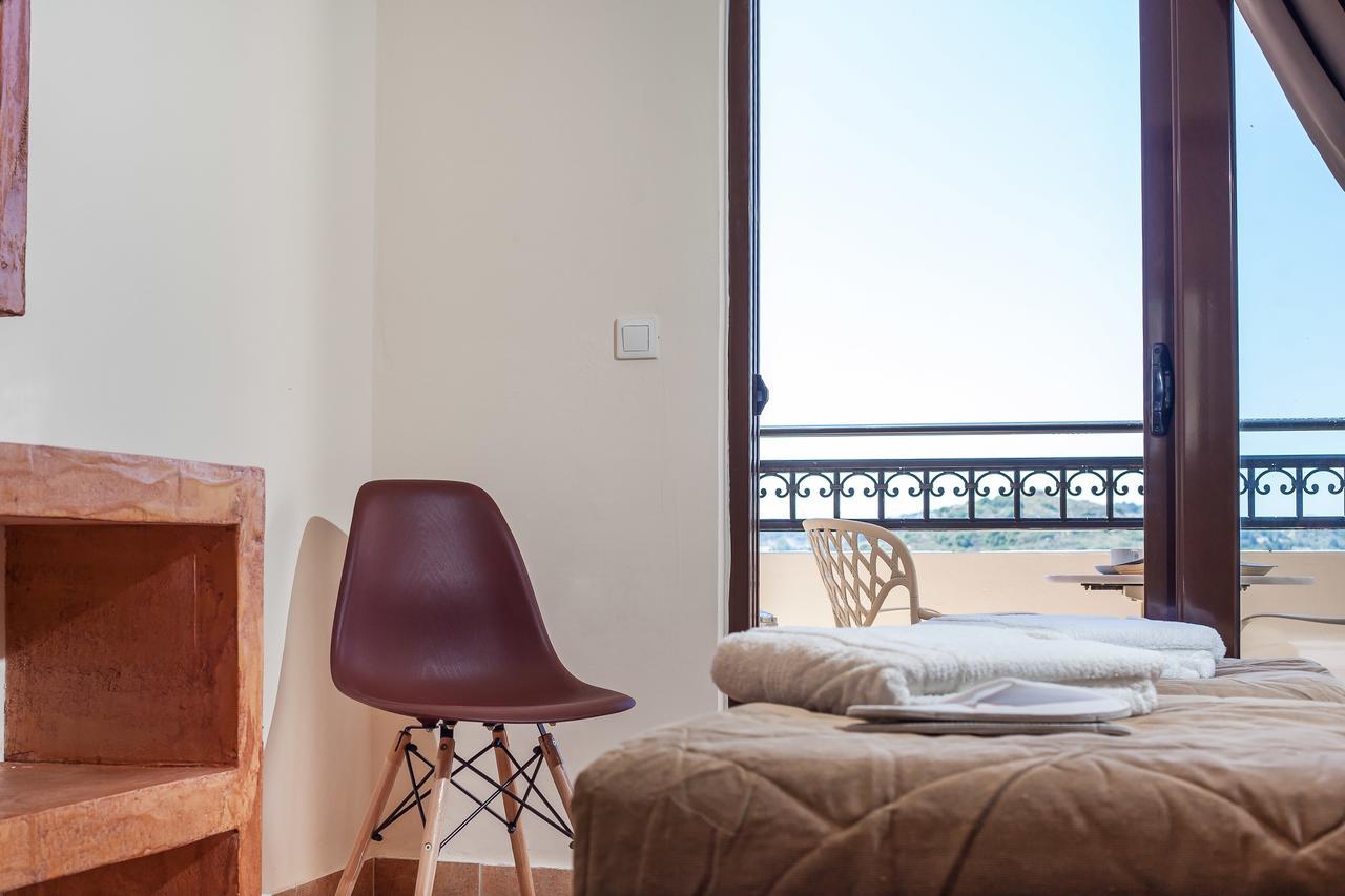 Casa Artemida Boutique Hotelファリラキ エクステリア 写真